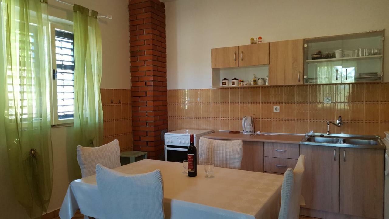 Vacation Home Ivan Kasic Bagian luar foto